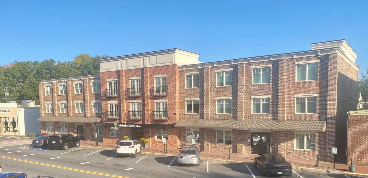Holiday Inn Express & Suites - Dahlonega - University Area By Ihg Extérieur photo